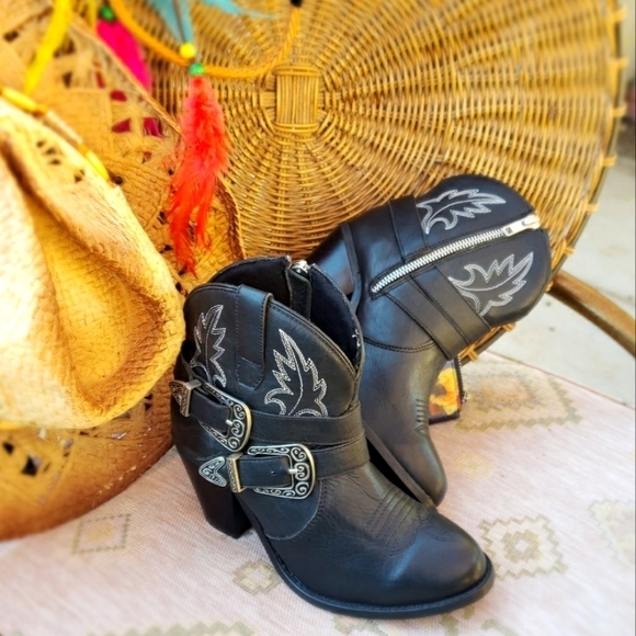 Dingo‎ Western Booties - Picture 1 of 15